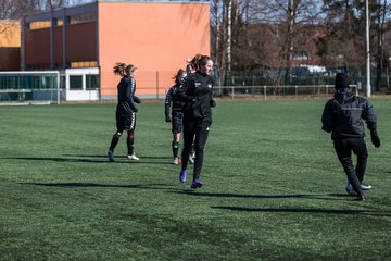 Bild 27 - B-Juniorinnen Halbfinale SVHU - Holstein Kiel : Ergebnis: 3:0